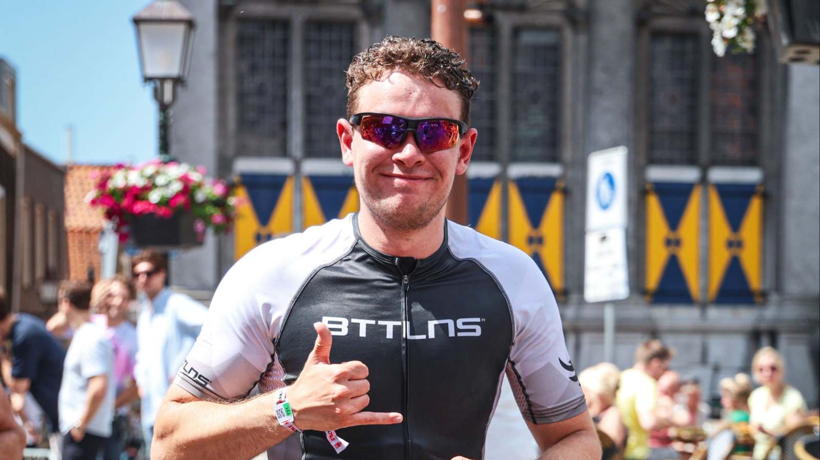 Thomas doet hele triatlon voor Kika